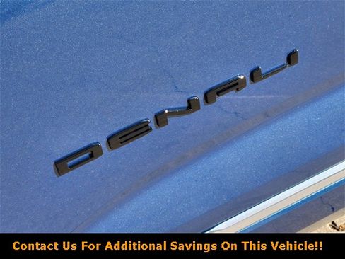 New 2026 GMC Terrain Denali w/ LPO, Black Badging Package image 8