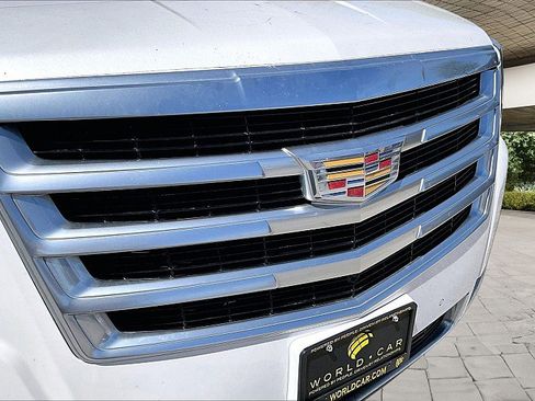 Used 2019 Cadillac Escalade ESV Luxury image 26
