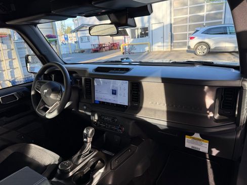 Used 2025 Ford Bronco 2-Door image 11