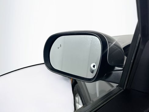 Used 2025 Kia Soul LX w/ LX Technology Package image 16