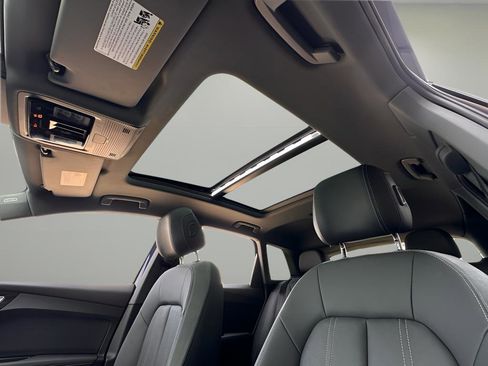 Used 2023 Audi Q4 e-tron Premium Plus image 19