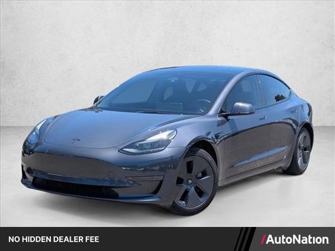 Used 2023 Tesla Model 3 Standard Range RWD image 1