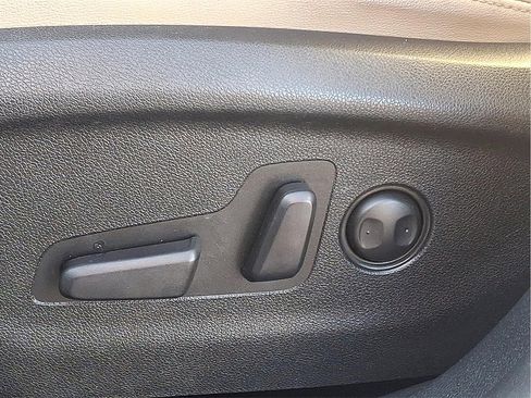 Used 2019 Kia Sorento EX image 27