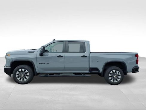 Used 2024 Chevrolet Silverado 2500 Custom w/ Custom Value Package AWD/4WD image 7