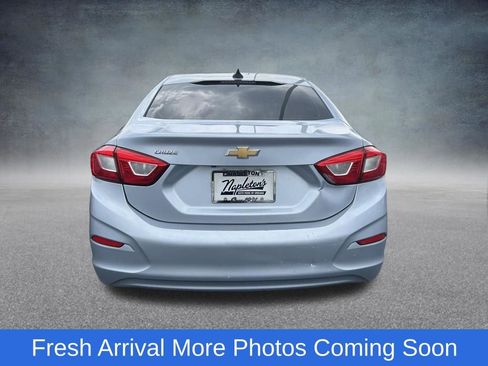 Used 2018 Chevrolet Cruze LS FWD image 5