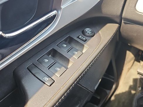Used 2017 Chevrolet Equinox LT FWD image 22