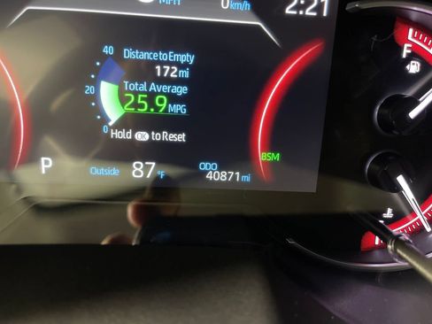 Certified 2025 Toyota RAV4 XLE FWD image 19