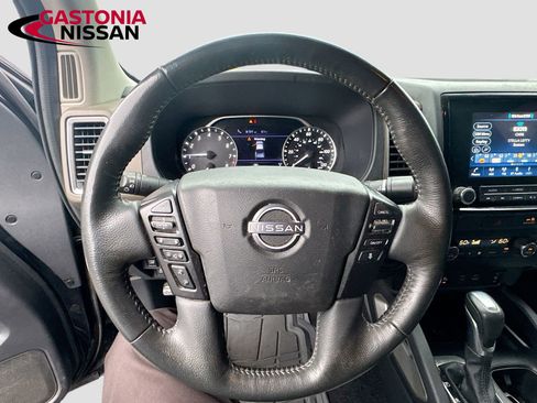 Used 2023 Nissan Frontier SV w/ SV Convenience Package AWD/4WD image 14