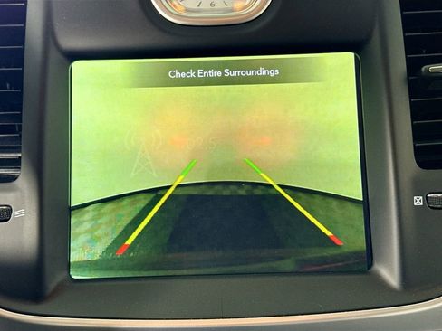 Used 2022 Chrysler 300 Touring w/ Sport Appearance Package image 13