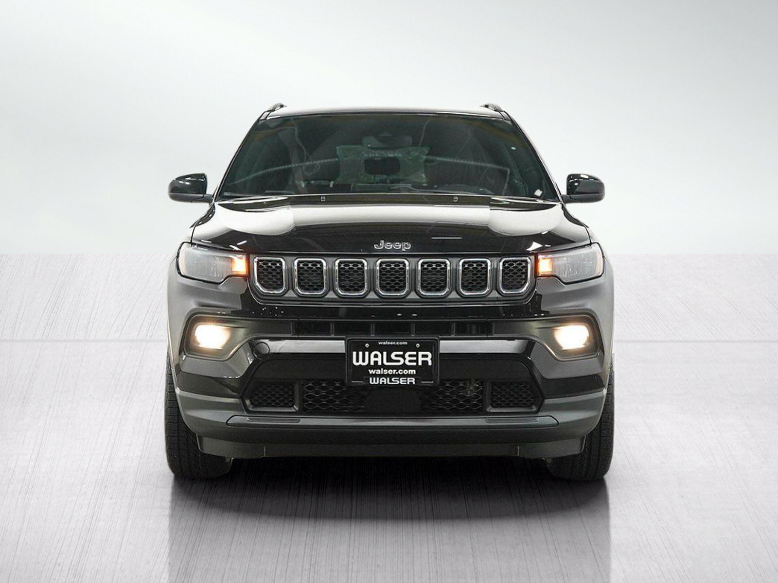 Used 2023 Jeep Compass Latitude AWD/4WD image 8