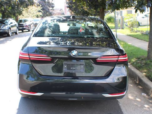 Used 2025 BMW 530i RWD image 6