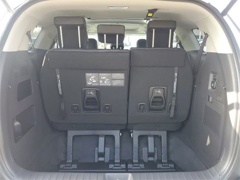 New 2026 Kia Carnival SX image 9