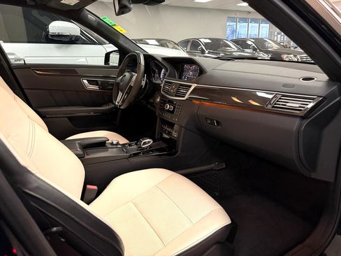 Used 2013 Mercedes-Benz E 63 AMG E63 AMG Sedan w/ AMG Performance Pkg image 29
