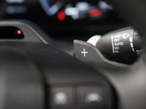 New 2025 Toyota Crown Signia image 15