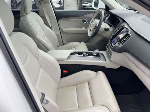 Certified 2023 Volvo XC90 B6 Ultimate image 25