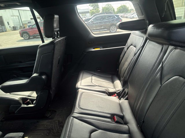 Used 2018 Ford Expedition Limited w/ Equipment Group 301A AWD/4WD image 11