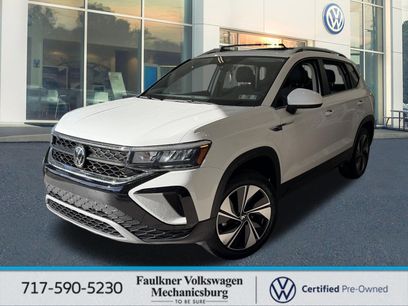 Used 2024 Volkswagen Taos SE w/ Panoramic Sunroof Package