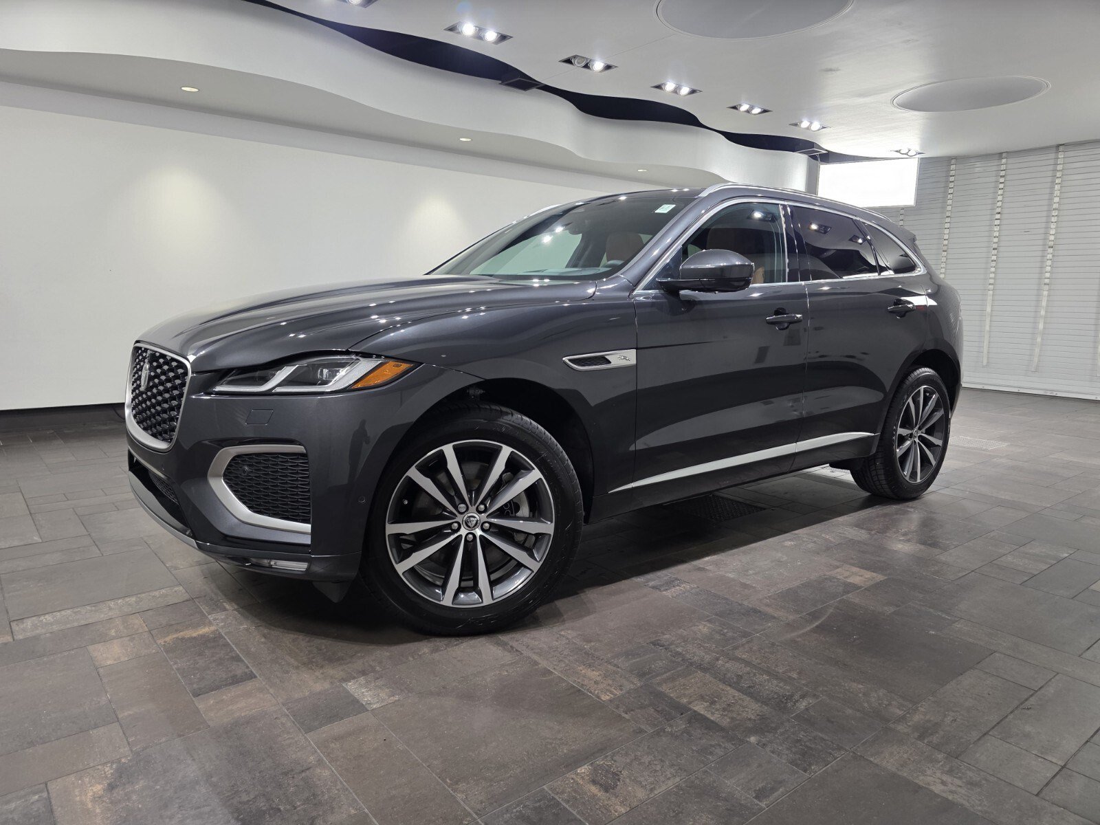 New 2026 Jaguar F-PACE R-Dynamic S AWD/4WD image 1