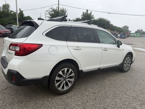 Used 2019 Subaru Outback 2.5i Touring w/ Popular Package #3A AWD/4WD image 7