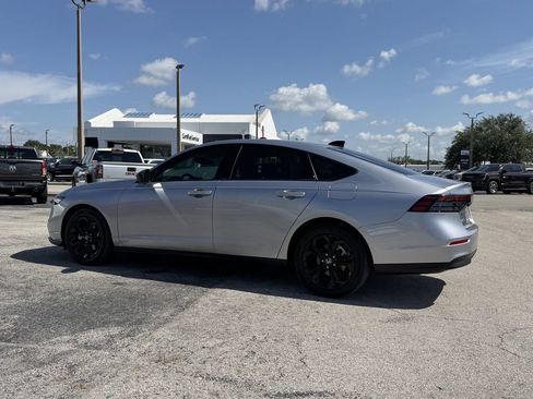 Used 2025 Honda Accord SE image 7