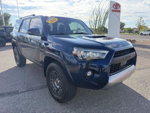 Used 2022 Toyota 4Runner TRD Off-Road Premium AWD/4WD image 8