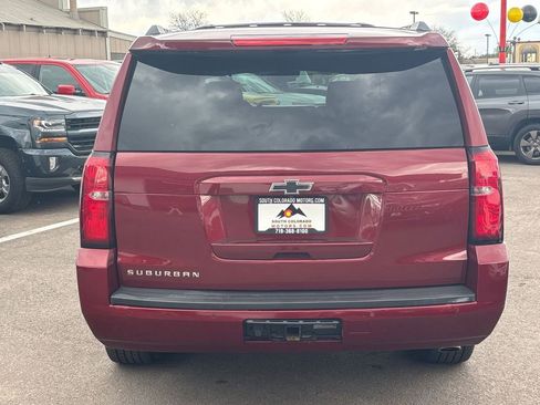 Used 2018 Chevrolet Suburban LT w/ LT Signature Package AWD/4WD image 6
