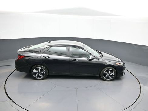 Used 2023 Hyundai Elantra SEL w/ Convenience Package image 36