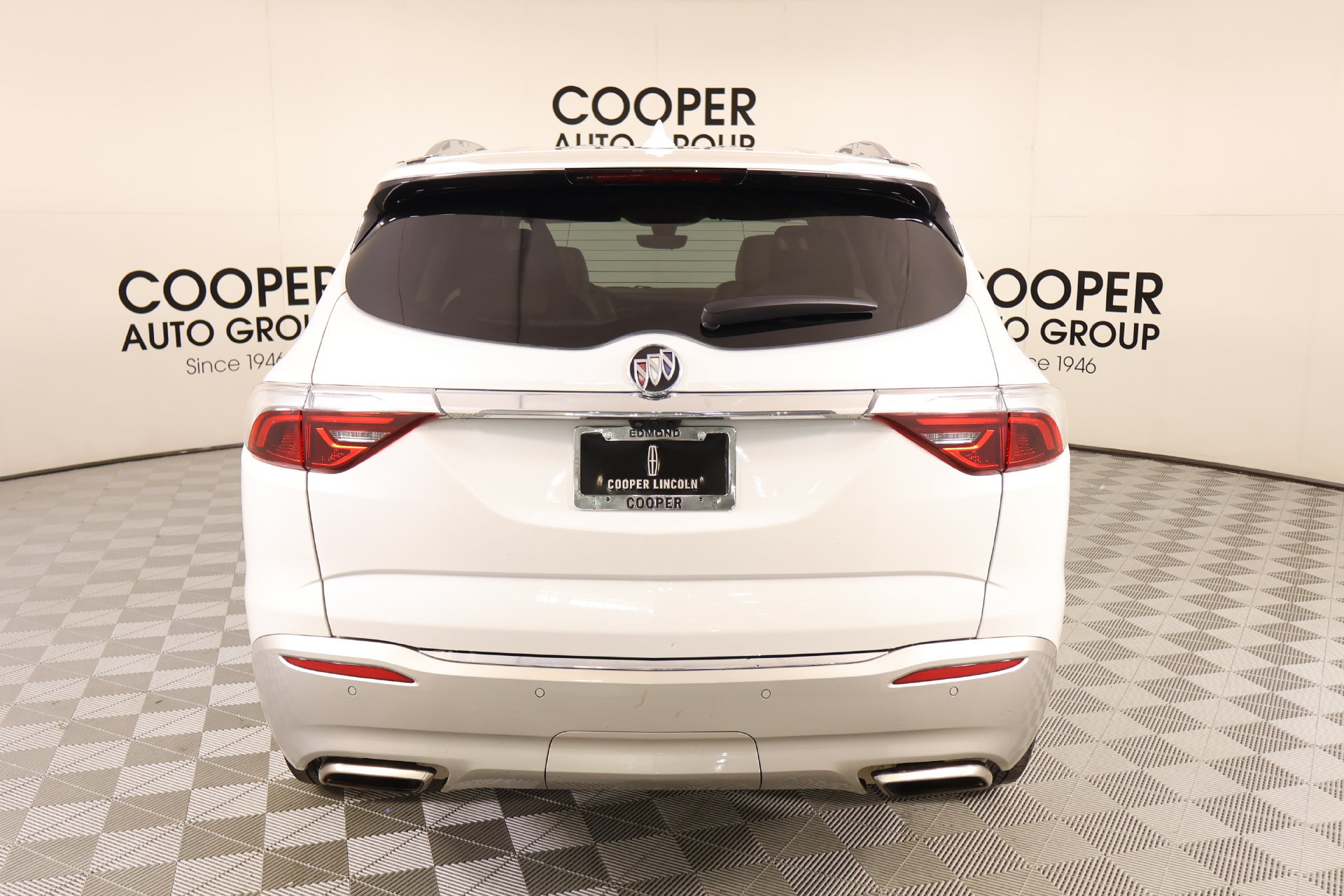 Used 2023 Buick Enclave Premium w/ Experience Buick Package FWD image 23