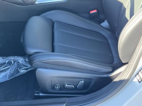 New 2026 BMW 330i xDrive 330i NA xDrive w/ Convenience Package image 11