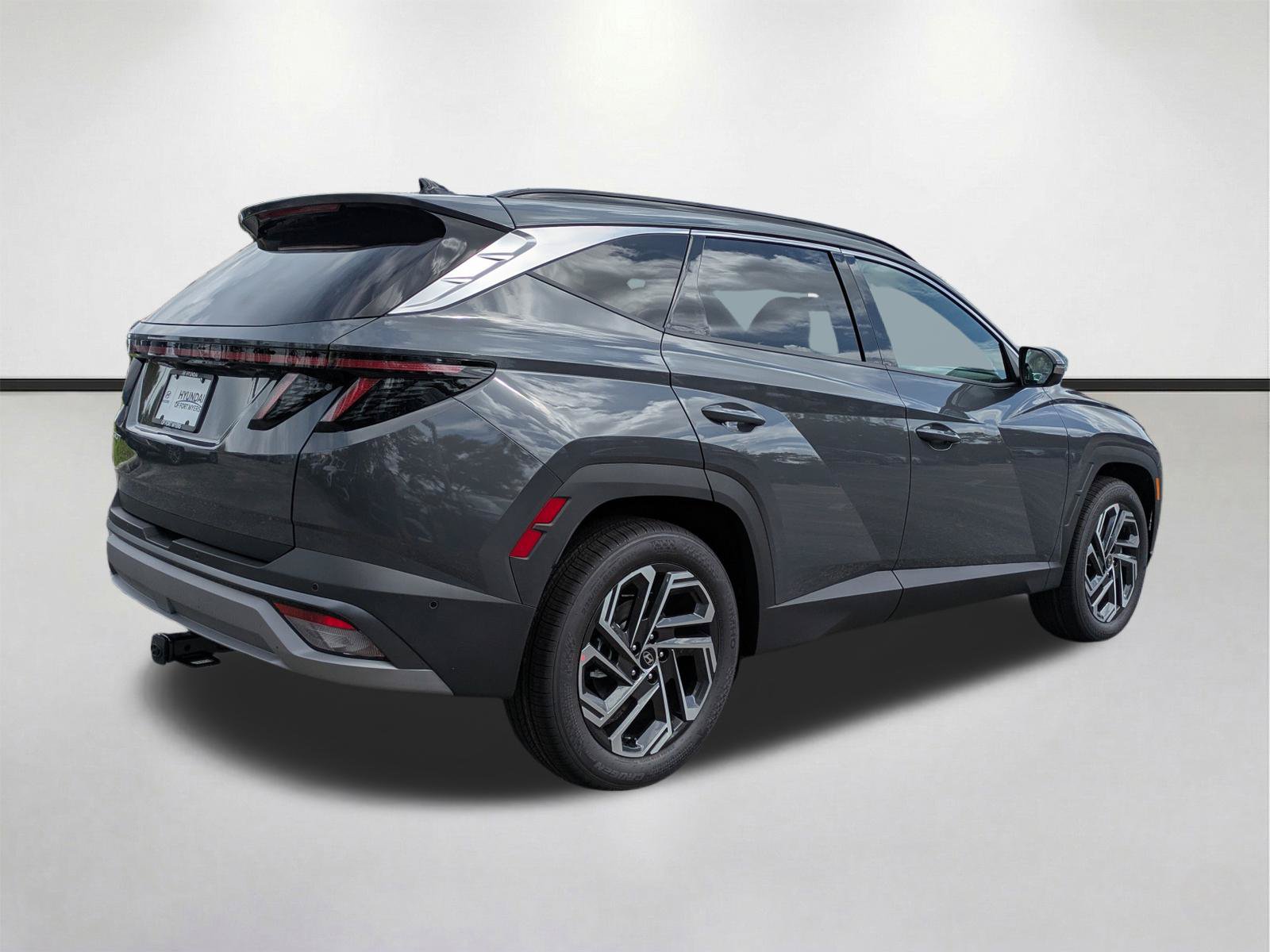 New 2026 Hyundai Tucson Limited w/ Tow & Go Package FWD image 5