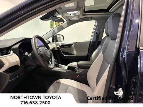 Used 2024 Toyota RAV4 XLE image 16