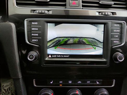 Used 2016 Volkswagen GTI S FWD image 18