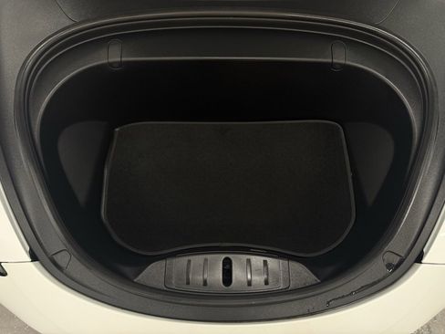 Used 2018 Tesla Model 3 Long Range image 17