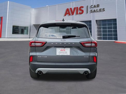 Used 2025 Ford Escape Active AWD/4WD image 5