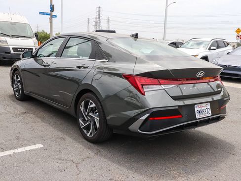 Used 2024 Hyundai Elantra Limited FWD image 8
