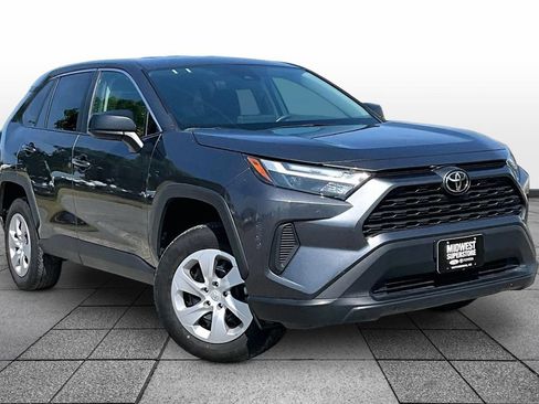 Used 2025 Toyota RAV4 LE AWD/4WD image 2