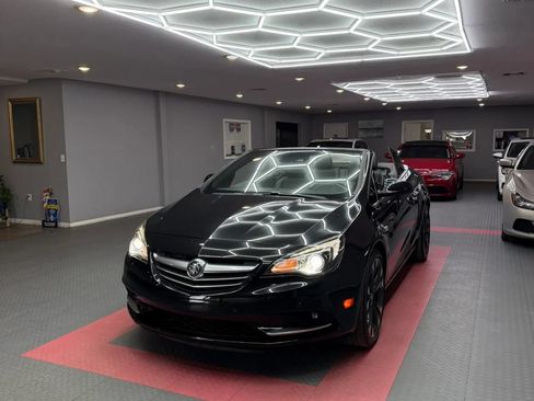 Used 2019 Buick Cascada Premium FWD image 2