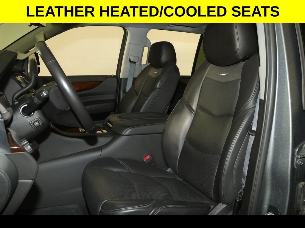 Used 2020 Cadillac Escalade Luxury AWD/4WD image 4