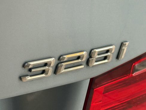 Used 2013 BMW 328i xDrive Sedan AWD/4WD image 15