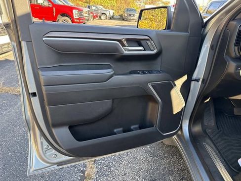 Used 2025 Chevrolet Silverado 1500 LT AWD/4WD image 24