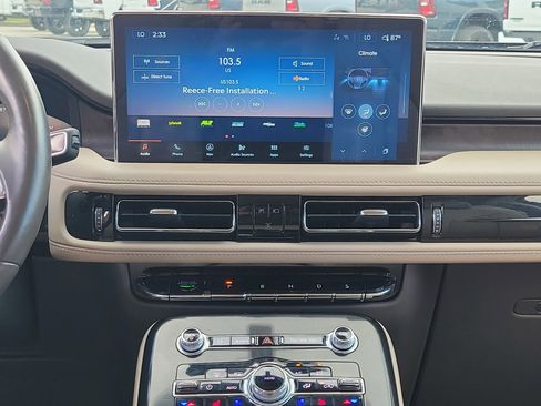 Used 2022 Lincoln Nautilus Reserve w/ Equipment Group 201A image 20