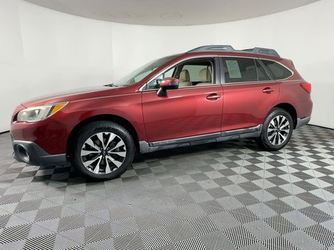 Used 2017 Subaru Outback 2.5i Limited image 16