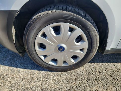 Used 2022 Ford Transit Connect XL image 11