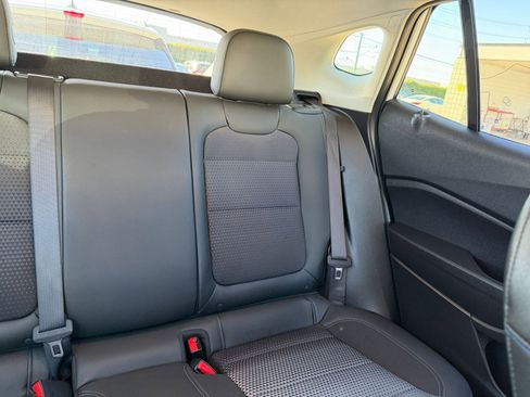 Used 2025 Chevrolet Trax LT image 35