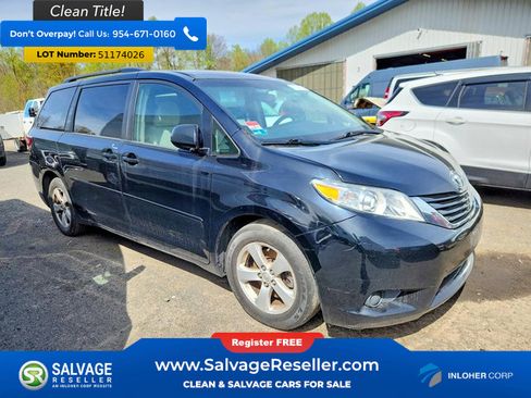 Used 2017 Toyota Sienna LE FWD image 5