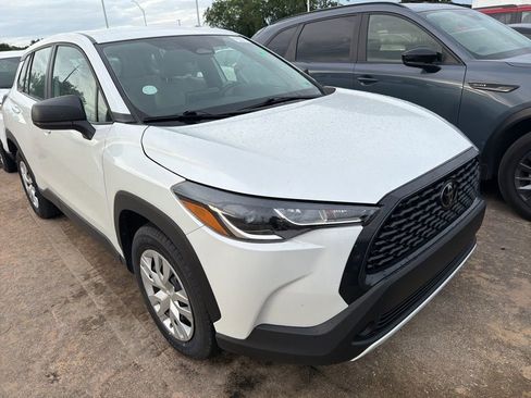 Used 2024 Toyota Corolla Cross L AWD/4WD image 6