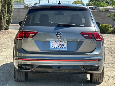 Certified 2024 Volkswagen Tiguan SE R-Line image 5