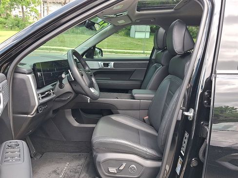 Certified 2024 Hyundai Santa Fe Limited AWD/4WD image 3