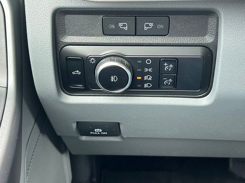 Used 2023 Ford F350 XLT w/ Camper Package AWD/4WD image 32