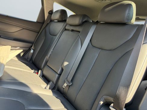 Used 2020 Hyundai Santa Fe Limited image 15